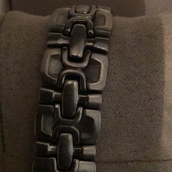 Ladies Accutron watch by Bulova - Picture 3 of 6